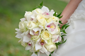 Flowers to Avoid for a Summer Wedding